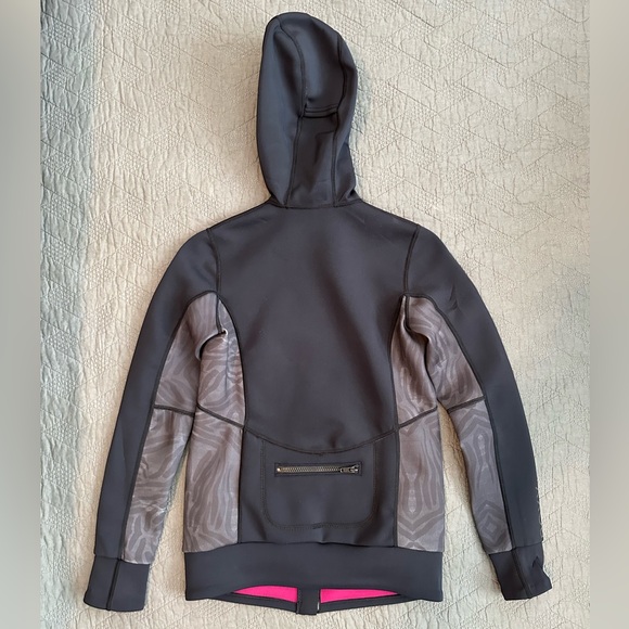 Like new! Roxy 1 mm Hooded Wetsuit Jacket - Women's - Picture 10 of 14